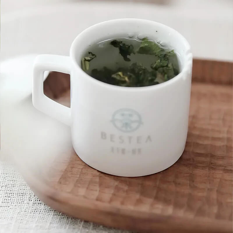 福壽山義莊茶沖泡,台灣高山茶葉在馬克杯中舒展
