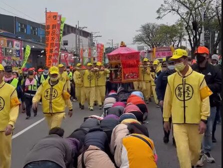 A photo of a Taiwanese temple fair procession